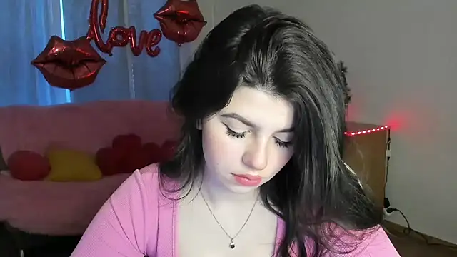 KisaModel online show from February 2026 01:50:02 AM