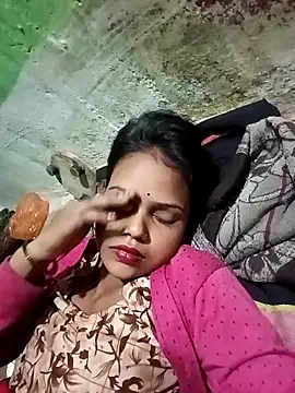 Geetahotx online show from December 2025 06:52:01 PM