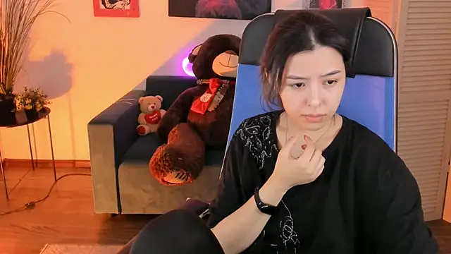 Snapshot of SirenMystiq chatting on January 2026 07:29:01 PM SirenMystiq online show from January 2026 07:29:01 PM