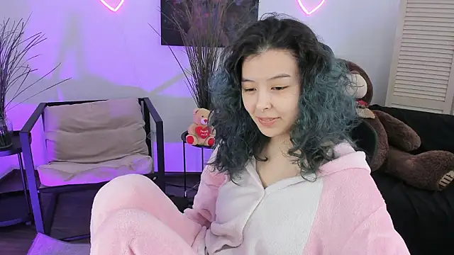 SirenMystiq online show from March 2026 07:15:01 AM