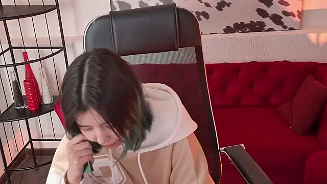 SirenMystiq online show from April 2026 07:48:01 PM