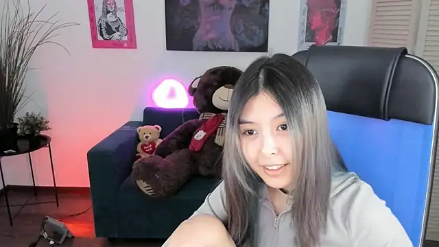 Snapshot of SirenMystiq chatting on December 2025 04:11:02 PM SirenMystiq online show from December 2025 04:11:02 PM