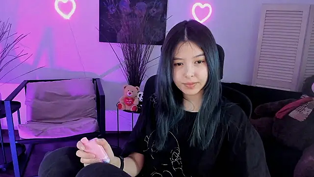 Snapshot of SirenMystiq chatting on February 2026 10:21:02 PM SirenMystiq online show from February 2026 10:21:02 PM