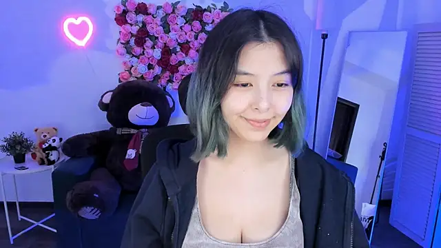 SirenMystiq online show from April 2026 07:30:01 PM