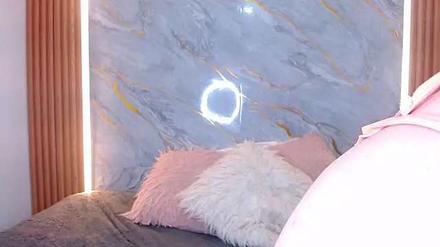 rebecagoldene online show from March 2026 08:38:01 AM