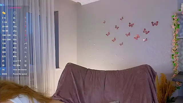HazeElariel online show from May 2026 04:50:02 PM