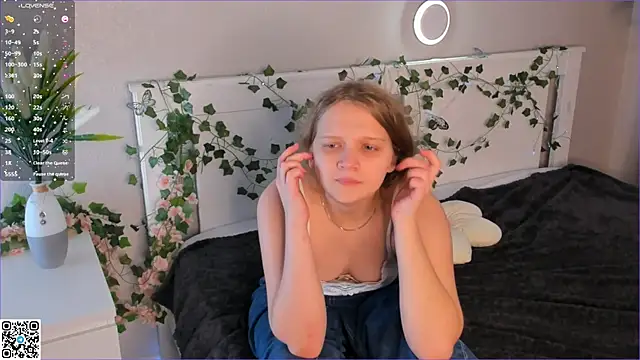 HazeElariel online show from April 2026 04:11:02 PM