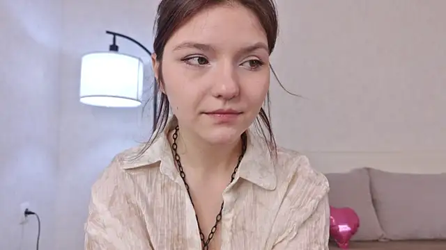 NyraVesperis online show from May 2026 06:28:02 AM
