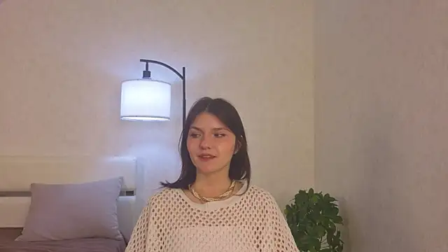 NyraVesperis online show from April 2026 06:38:02 AM