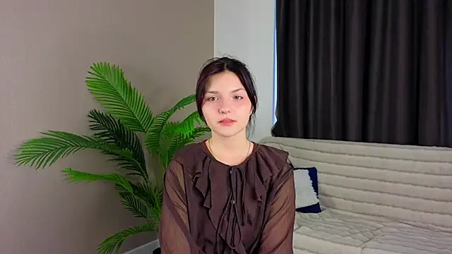 NyraVesperis online show from March 2026 03:11:02 PM