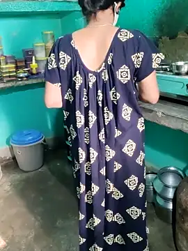 Snapshot of Cuple_masti72 chatting on May 2026 01:43:02 AM Cuple masti72 online show from May 2026 01:43:02 AM