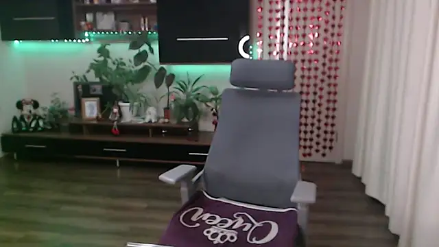 Snapshot of SofiaBoone chatting on February 2026 05:32:02 PM SofiaBoone online show from February 2026 05:32:02 PM