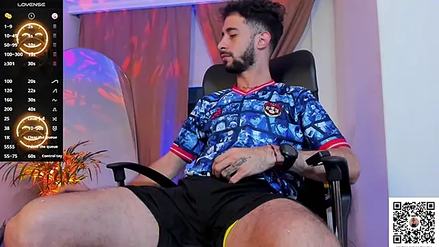  YOURHERO online show from April 2026 11:33:02 PM