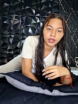 AriadnaLoren online show from April 2026 03:02:01 AM