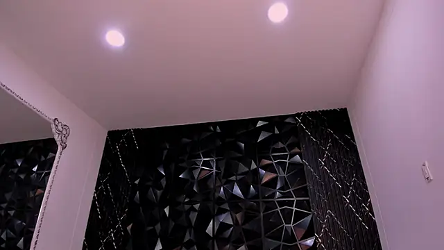 Snapshot of AriadnaLoren chatting on March 2026 04:24:02 AM AriadnaLoren online show from March 2026 04:24:02 AM