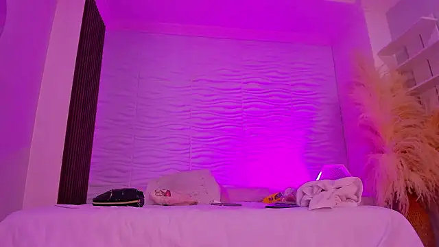 AriadnaLoren online show from March 2026 05:26:01 AM