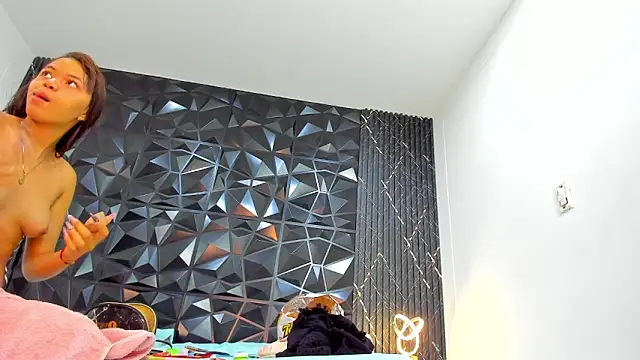 AriadnaLoren online show from March 2026 04:04:02 AM