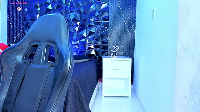 AriadnaLoren online show from March 2026 04:16:02 AM