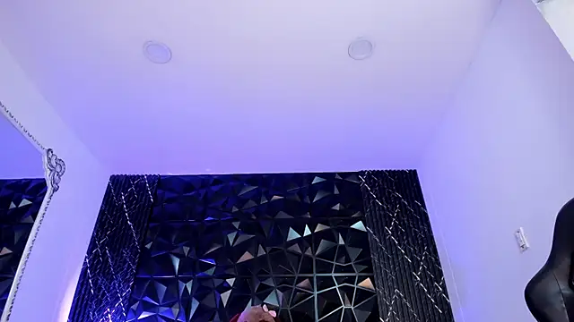 AriadnaLoren online show from March 2026 04:58:02 AM