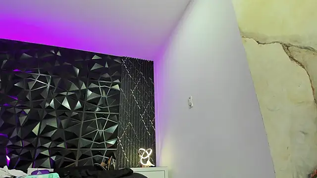 AriadnaLoren online show from April 2026 04:46:01 AM