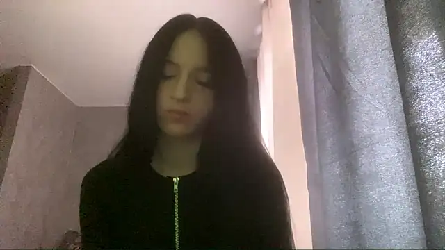 DianaBellas online show from December 2025 10:18:01 AM