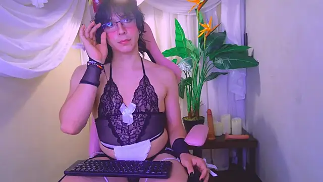 Shelly bat online show from March 2026 10:43:01 PM