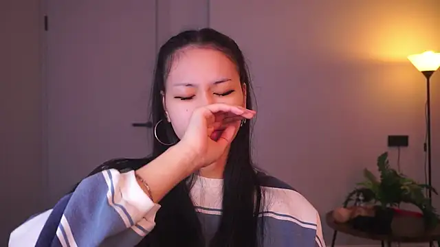 Snapshot of DonaPelligrino chatting on December 2025 05:57:02 AM DonaPelligrino online show from December 2025 05:57:02 AM