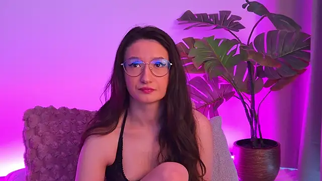 TheaMalekoo online show from March 2026 07:54:01 AM