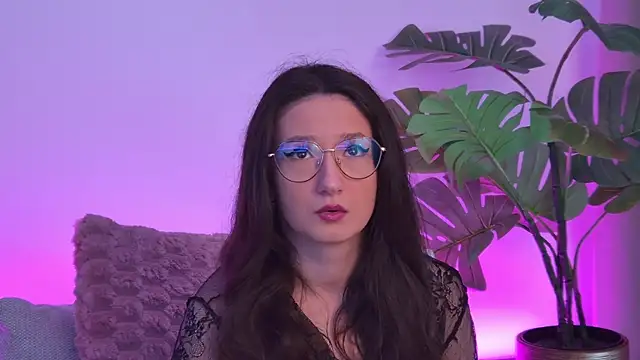 TheaMalekoo online show from April 2026 07:02:01 AM