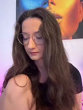 TheaMalekoo online show from June 2026 07:03:02 AM
