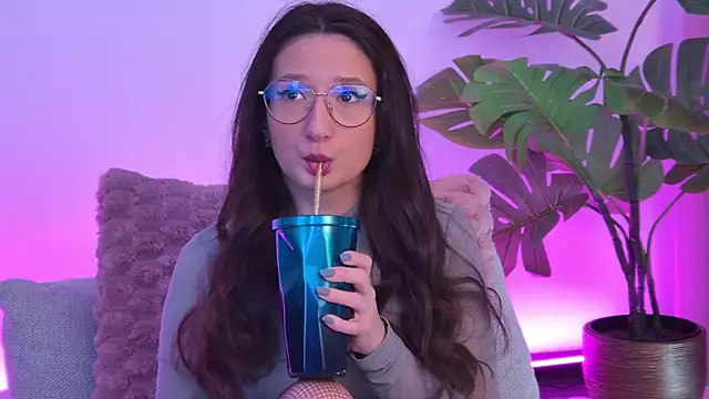 TheaMalekoo online show from April 2026 06:52:02 AM