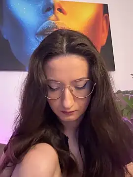 TheaMalekoo online show from June 2026 06:56:01 AM