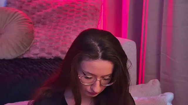 TheaMalekoo online show from February 2026 07:50:01 AM