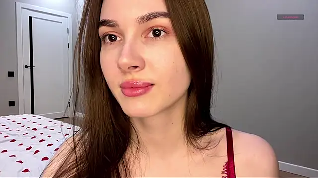 SepiahLune online show from February 2026 12:36:02 PM