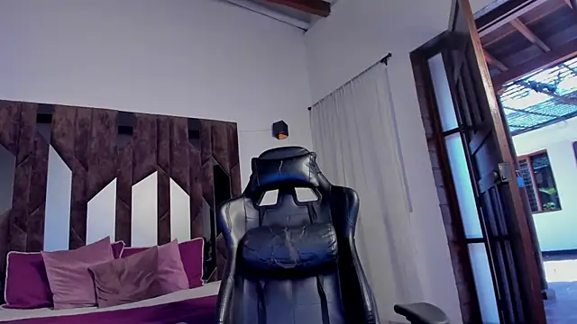 J king   online show from June 2026 03:51:02 PM