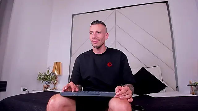 J king   online show from June 2026 06:47:01 PM