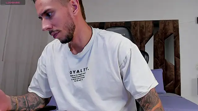 J king   online show from April 2026 05:07:01 PM