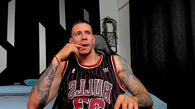 J king   online show from February 2026 12:00:01 AM