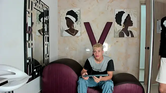 YOUNG GUYS1 online show from April 2026 01:17:02 PM