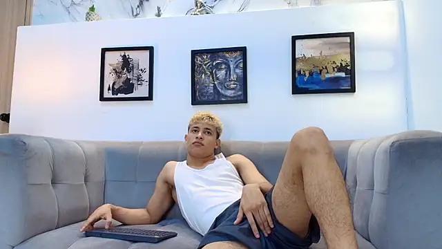 YOUNG GUYS1 online show from April 2026 07:20:02 AM