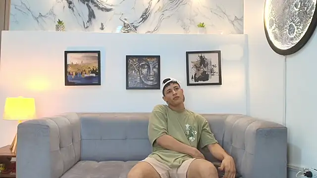 YOUNG GUYS1 online show from December 2025 01:20:02 AM