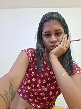 Snapshot of SrtaSexy chatting on December 2025 09:31:01 PM SrtaSexy online show from December 2025 09:31:01 PM