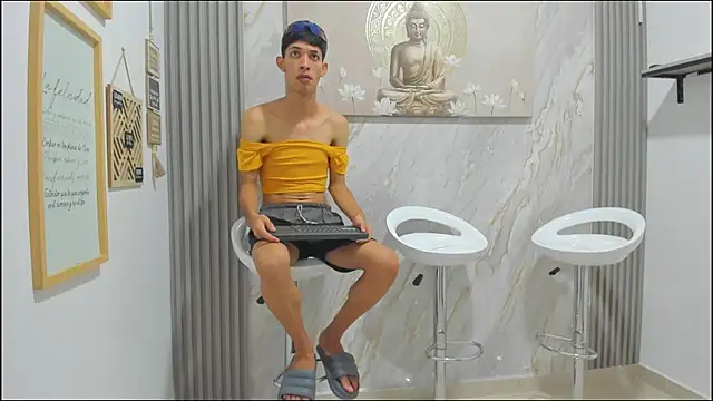 Snapshot of GOOD_BOYS1 chatting on December 2025 01:23:02 AM GOOD BOYS1 online show from December 2025 01:23:02 AM