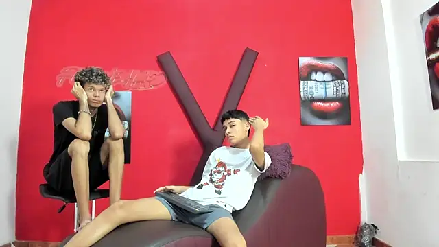 HORNY PRETTY online show from May 2026 04:32:02 PM