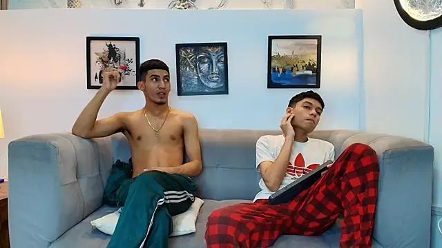 HORNY PRETTY online show from April 2026 09:39:33 PM