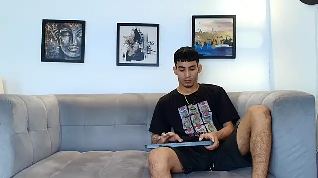 HORNY PRETTY online show from April 2026 07:20:02 PM