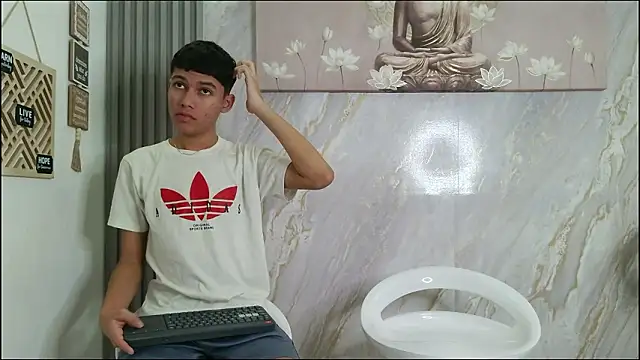 HORNY PRETTY online show from February 2026 01:32:01 PM