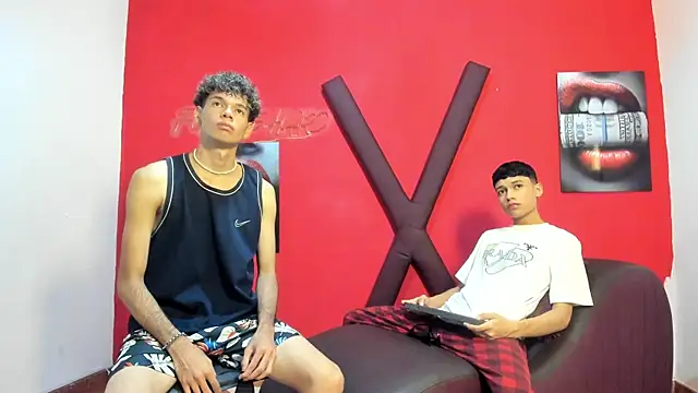 HORNY PRETTY online show from April 2026 07:23:01 AM
