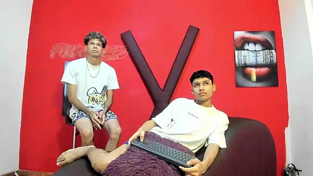HORNY PRETTY online show from May 2026 01:25:02 PM