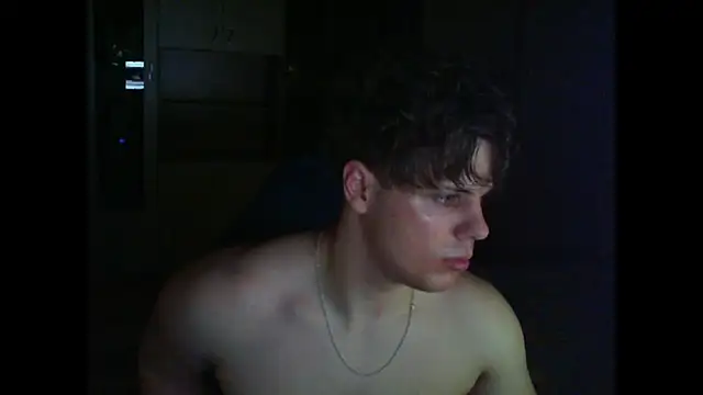 GymGuy0505 online show from January 2026 11:22:01 PM